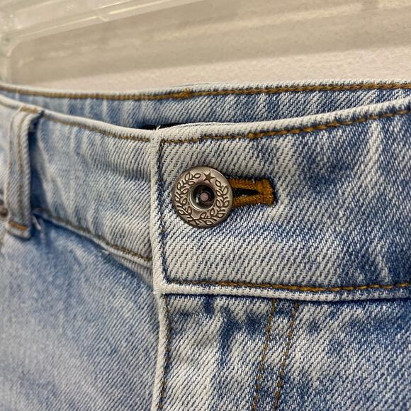 Talbots High Waist Straight Ankle Jeans in Lightwash Size 10P - Picture 4 of 12